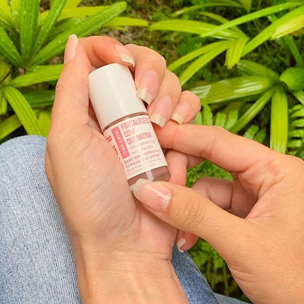 Encontraproduto.com.br - Base Fortalecedora Com Queratina 8,5ml 4 Free Blant