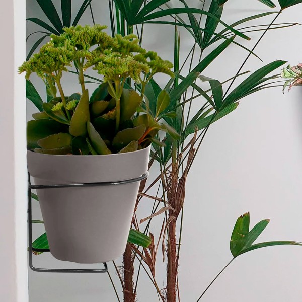 Encontraproduto.com.br - Vaso para Plantas em Polietileno Sampa Taupe 18X16CM - I.SAMP.018.016.34 - Vasart