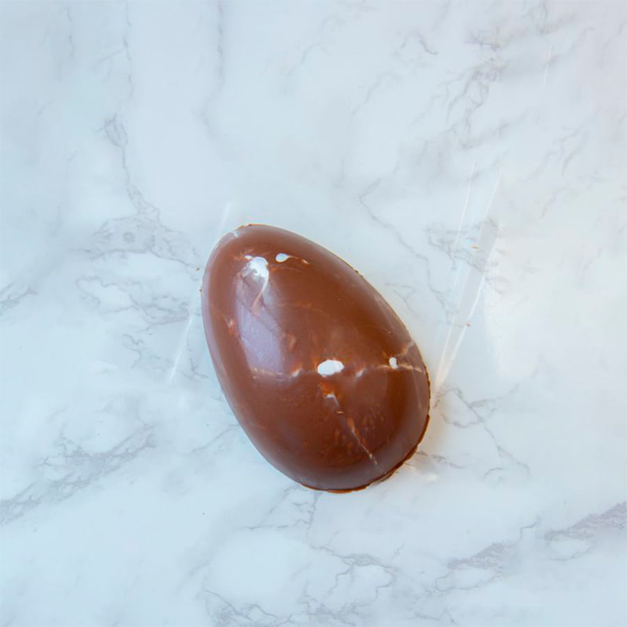 Encontraproduto.com.br - Forma de Acetato Ovo Simples 250 gr com 1 Un