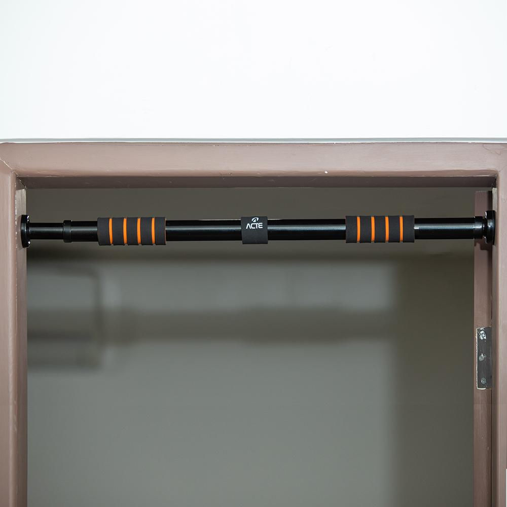 Encontraproduto.com.br - Barra de Porta Ajustável Acte Sports T142 - Preto e Laranja
