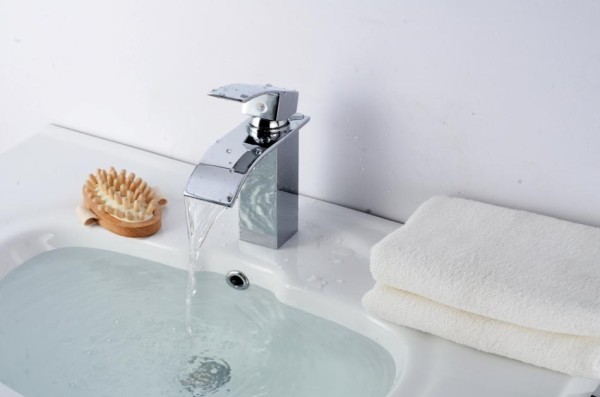 Encontraproduto.com.br - Torneira Cascata Slim com Misturador Monocomando Loomix P-020