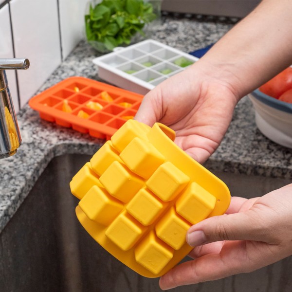 Encontraproduto.com.br - Forma para Gelo Oikos Retangular de Silicone 18,6cm