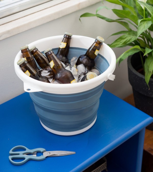 Encontraproduto.com.br - Balde Retratil de 10l Azul Oikos