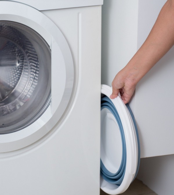 Encontraproduto.com.br - Balde Retratil de 10l Azul Oikos