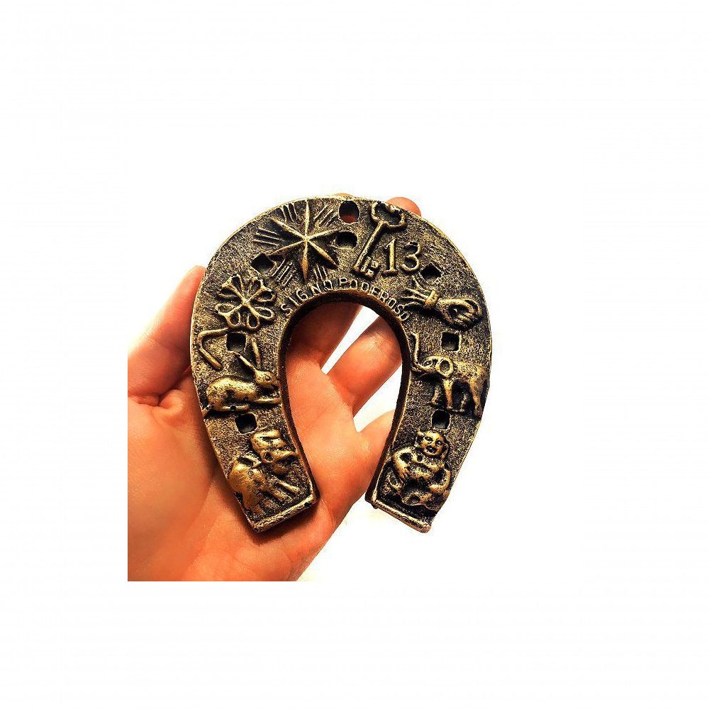 Encontraproduto.com.br - Ferradura Amuleto Da Sorte Dourada Material Resina