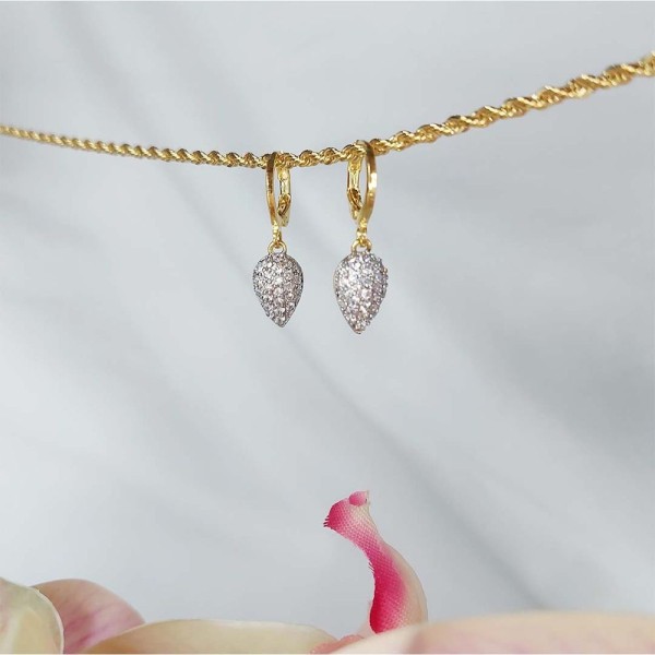 Encontraproduto.com.br - Brinco Argolinha Com Pingente Cravejado De Zircônias Folheado Em Ouro 18k