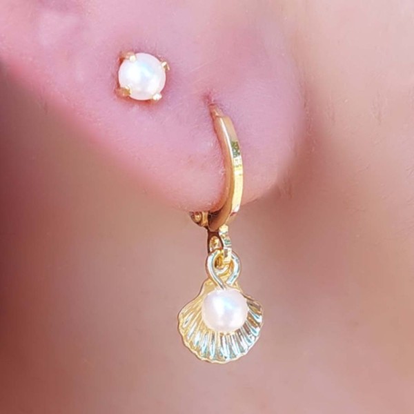 Encontraproduto.com.br - Duo Argolinha De Concha E Pérolas Folheado A Ouro 18K