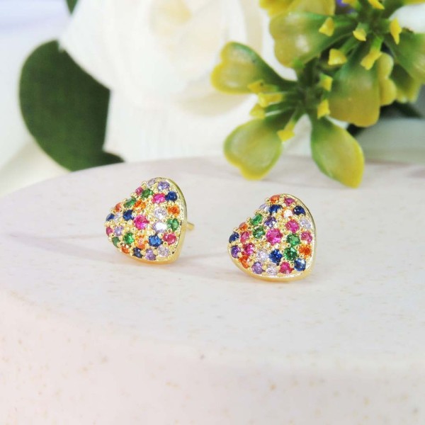 Encontraproduto.com.br - Brinco Pequeno De Coração Com Zircônias Colorido Folheado A Ouro 18k [f027]
