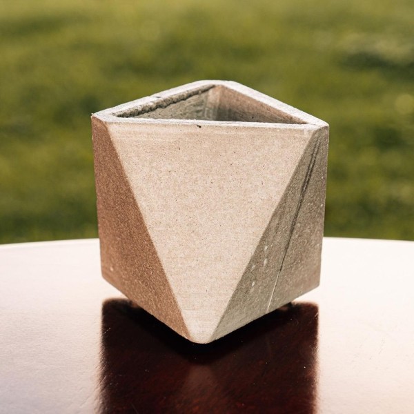 Encontraproduto.com.br - Conjunto 2 Vasos De Concreto Artesanal Triangulos 10cm Cinza
