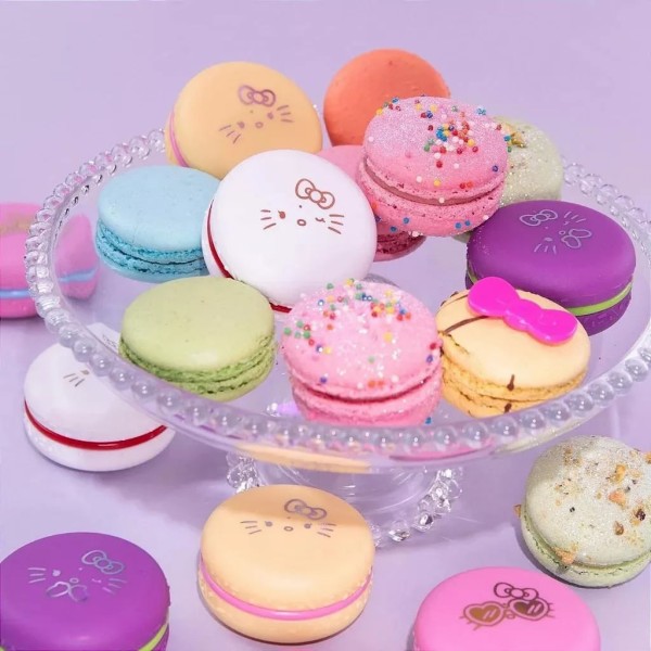 Encontraproduto.com.br - Bálsamo Labial Sparkles Pêssego 8g Sabrina Sato x Hello Kitty