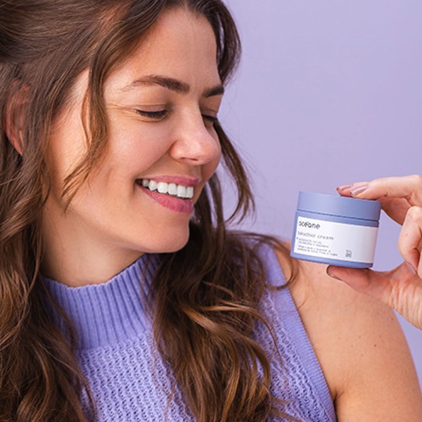 Encontraproduto.com.br - Hidratante Facial Com Fito-retinol E Esqualano - Bakuchiol Momento de aplicação Dia/Noite Tipo de pele Todo tipo de pele