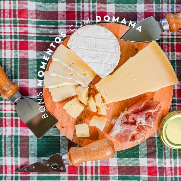 Encontraproduto.com.br - Jogo Tábua De Corte E Facas Para Queijo 4 Peças Domama Madeira Aço Inox