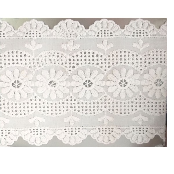 Bordado Entremeio Trader 004185 9,0cm C/13,70 Metros Branco