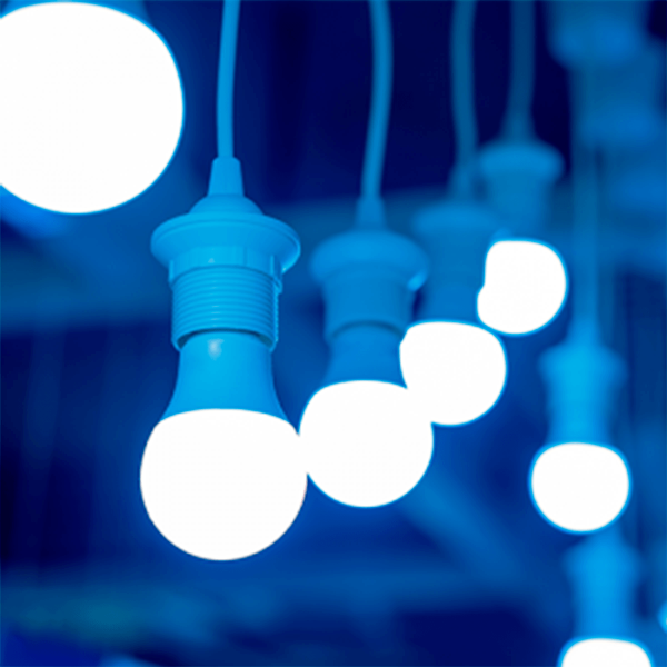 Encontraproduto.com.br - Kit Lampada Avant Led 7W Bivolata Com 3 C/3