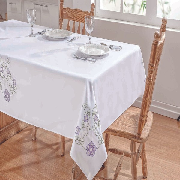 Encontraproduto.com.br - Toalha de Mesa Retangular 8 Lugares Dália Branco e Lilás Guga Tapetes