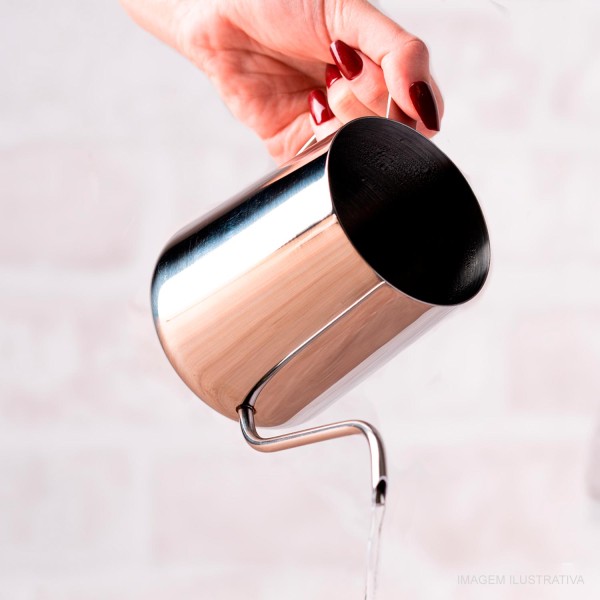 Encontraproduto.com.br - Leiteira em Aço Inox com Bico de Pato 600ml