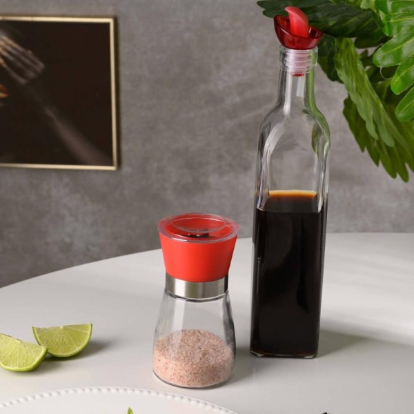Encontraproduto.com.br - Garrafa para Azeite de Vidro Lyor com Tampa Plástica Vermelha - 270ml