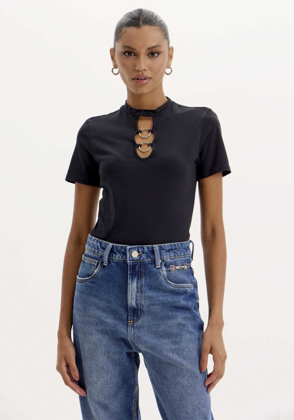 T-Shirt Baby Look com Cut Out