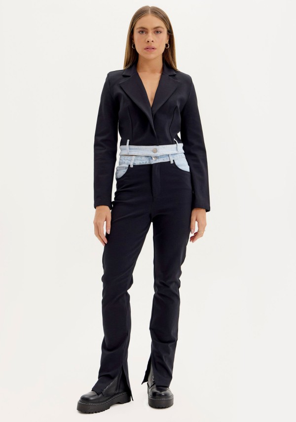 Calça Boot Cut com Recorte