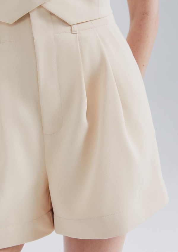 Encontraproduto.com.br - Shorts Feminino Cintura Alta Em Alfaiataria - Creme