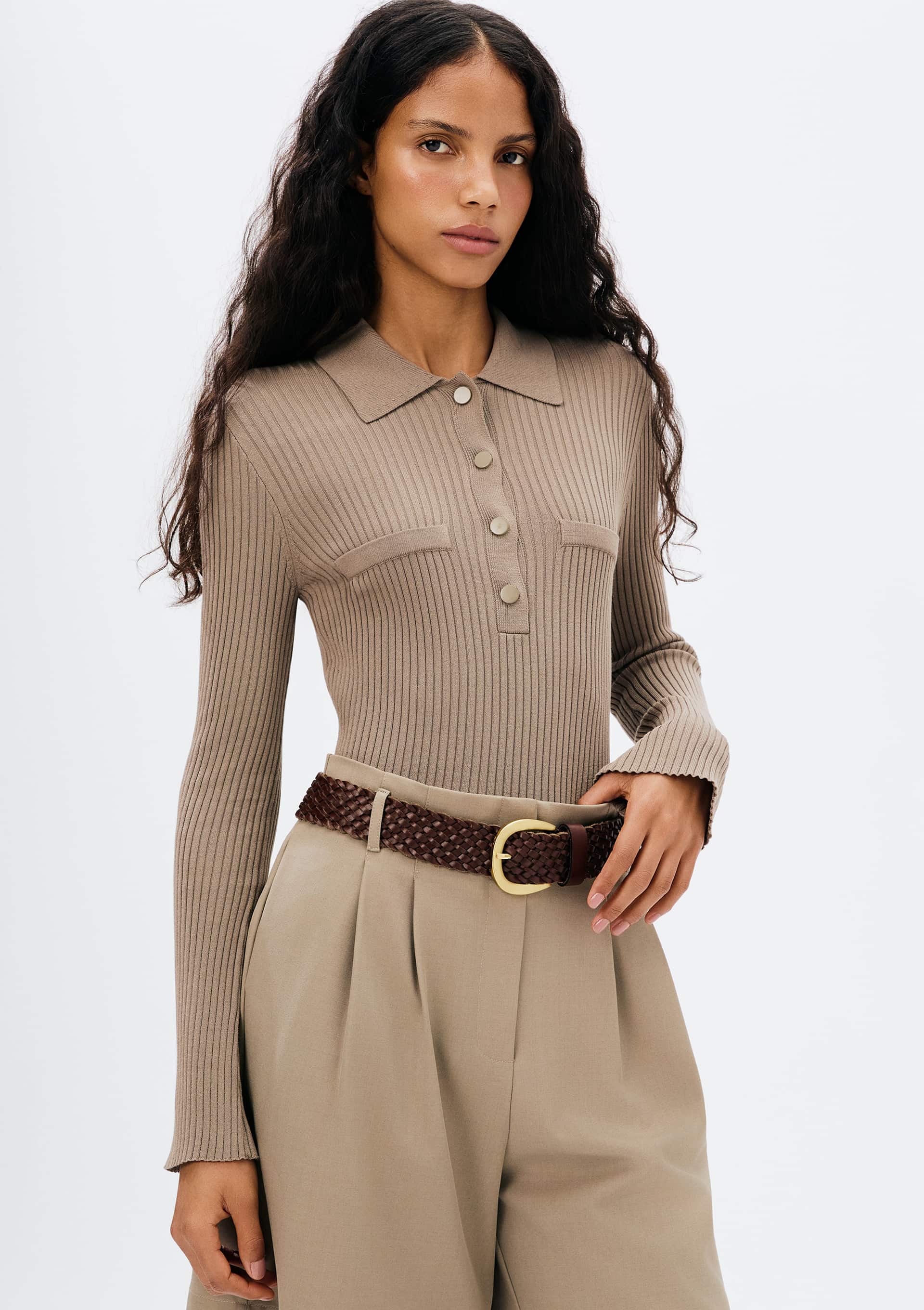 Encontraproduto.com.br - Blusa Polo Feminina Manga Longa Em Ribana - Bege