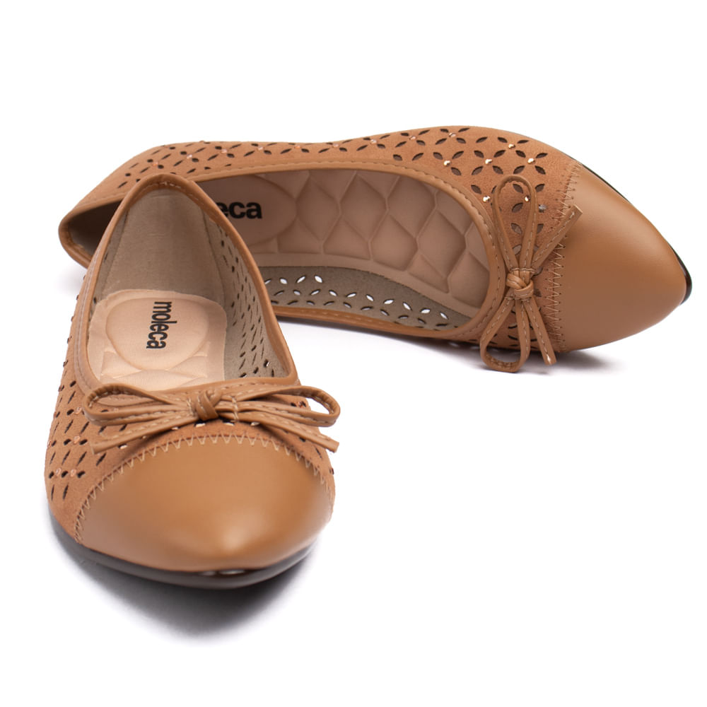 Encontraproduto.com.br - Sapatilha Feminina Moleca Lírios Bico Fino Napa com Pedrarias Caramelo