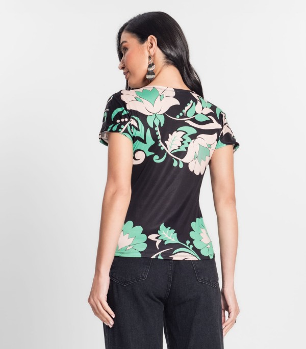 Encontraproduto.com.br - Blusa Feminina Manga Curta Detalhe De Nó Donna Bege