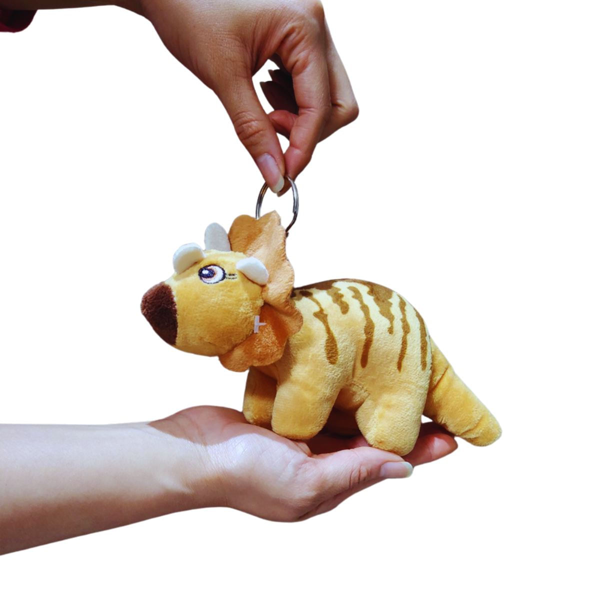 Encontraproduto.com.br - Chaveiro de Pelúcia Dinossauro Tricerátops 20cm Fofy Toys Macio e Ideal para Presentear