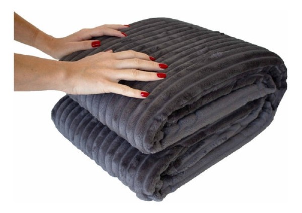 Encontraproduto.com.br - Manta Microfibra Canelada Queen 2,40m X 2,20m Com Toque Aveludado - Chumbo