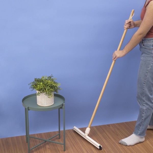 Encontraproduto.com.br - Rodo Branco Com Cabo De Bambu 124Cm Off White Oikos