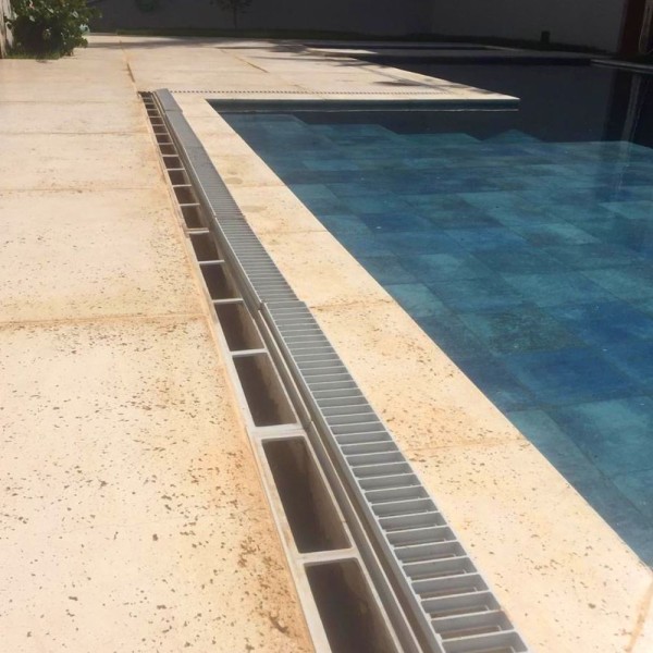 Encontraproduto.com.br - Ralo Grelha Linear Com Caixilho Em Alumínio Escovado 10x50cm