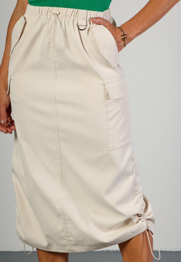 Encontraproduto.com.br - Saia Midi Parachute com Bolsos e Puxadores Off White