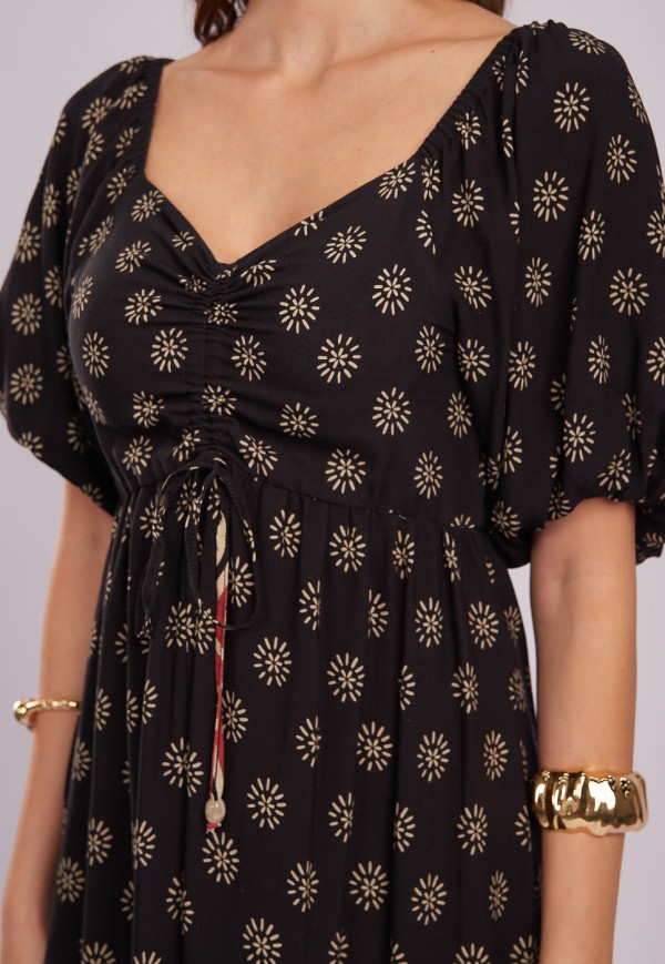 Encontraproduto.com.br - Vestido Midi com decote coração em viscose estampado