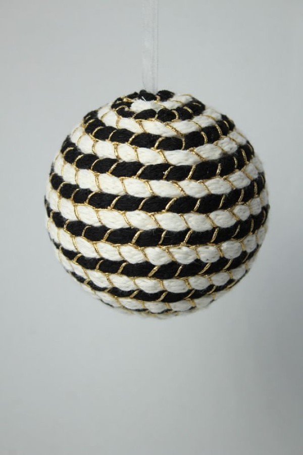 BOLA NATAL PRETA BRANCA 10CM 3UN BD1971 TOK DA CASA