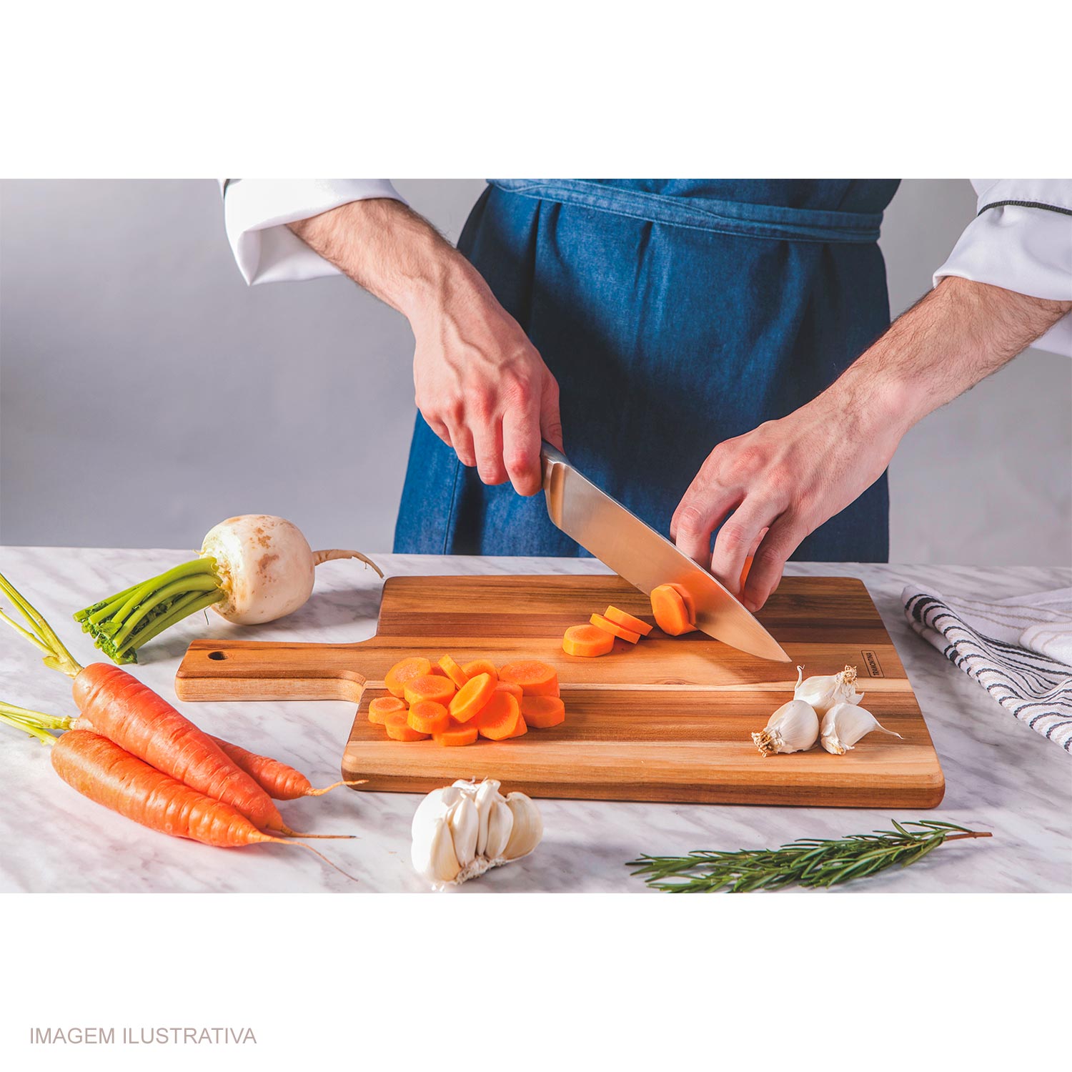 Encontraproduto.com.br - Tábua Para Cozinhar Tramontina Madeira 40x28cm Retangular Com Cabo