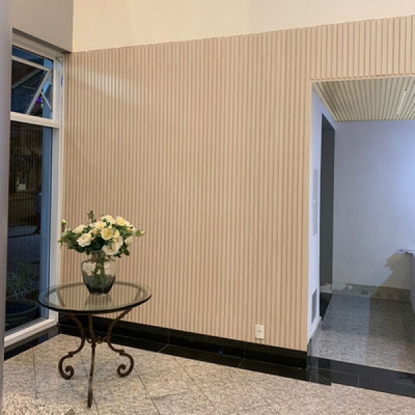 Painel Ripado de MDF Laminado 180 x 6,2 cm - Cor: Carvalho Maiorca