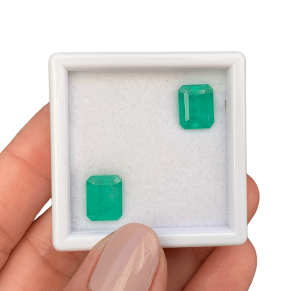 Encontraproduto.com.br - Esmeralda Baguete Retangular Par 5,70ct