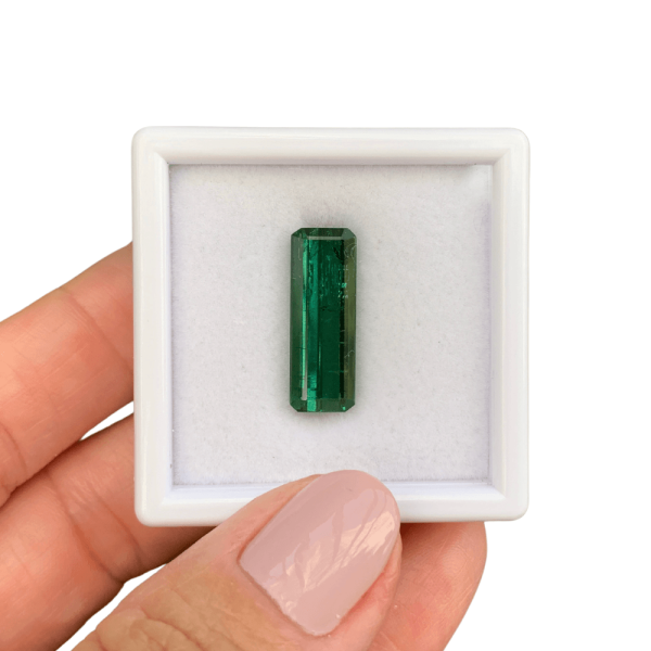 Encontraproduto.com.br - Turmalina Verde Azulado Baguete Retangular 9,10ct