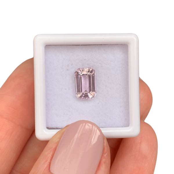 Encontraproduto.com.br - Kunzita Baguete 2,73ct