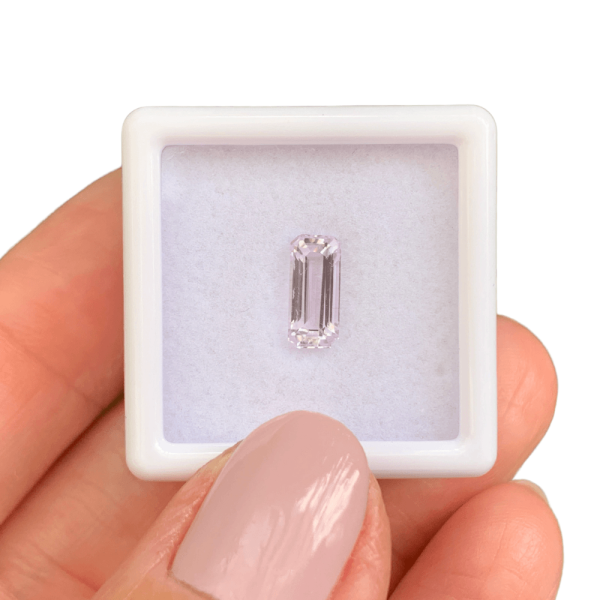 Encontraproduto.com.br - Kunzita Baguete Retangular 1,39ct