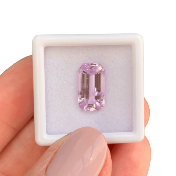 Encontraproduto.com.br - Kunzita Rosa Retangular Baguete 4,82ct
