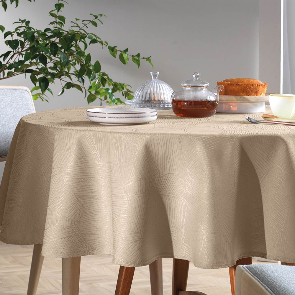 Encontraproduto.com.br - Toalha de Mesa Redonda Karsten 6 Lugares Sempre Limpa Herbare Fendi
