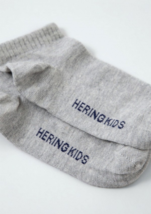 Encontraproduto.com.br - Meia Básica Infantil Menino Cano Curto Soquete Hering Kids - Cinza