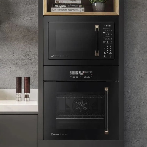 Encontraproduto.com.br - Micro-ondas de Embutir Electrolux 34L Preto com Grill Pro Series (MV43T)