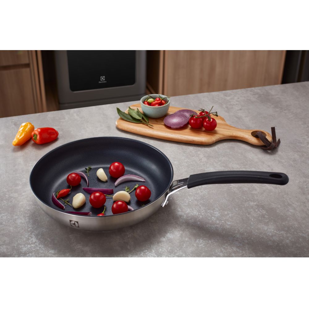 Encontraproduto.com.br - Frigideira Inox com Revestimento Antiaderente 24cm
