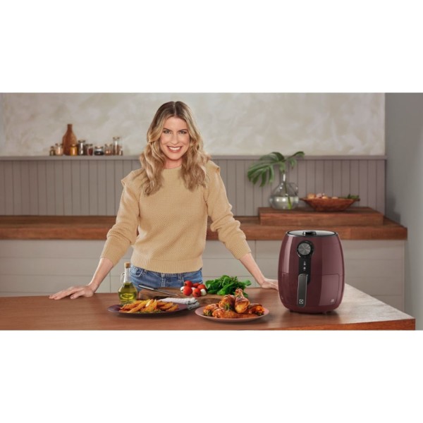 Encontraproduto.com.br - Air Fryer Electrolux por Rita Lobo 3,2L Vermelha Escura Efficient com Timer 1400W (EAF16)