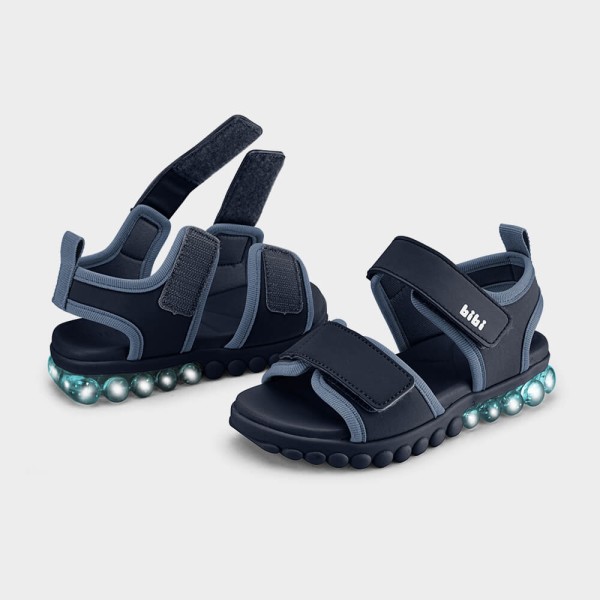 Encontraproduto.com.br - Sandália Infantil de Luz Bibi Summer Roller Light Azul