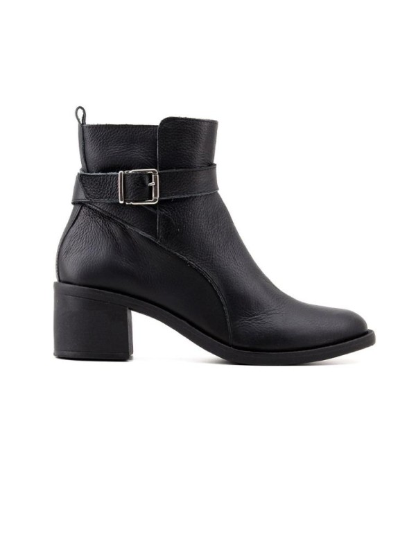 Encontraproduto.com.br - Bota Lia Line Cano Curto Couro 2309-71644 Preto