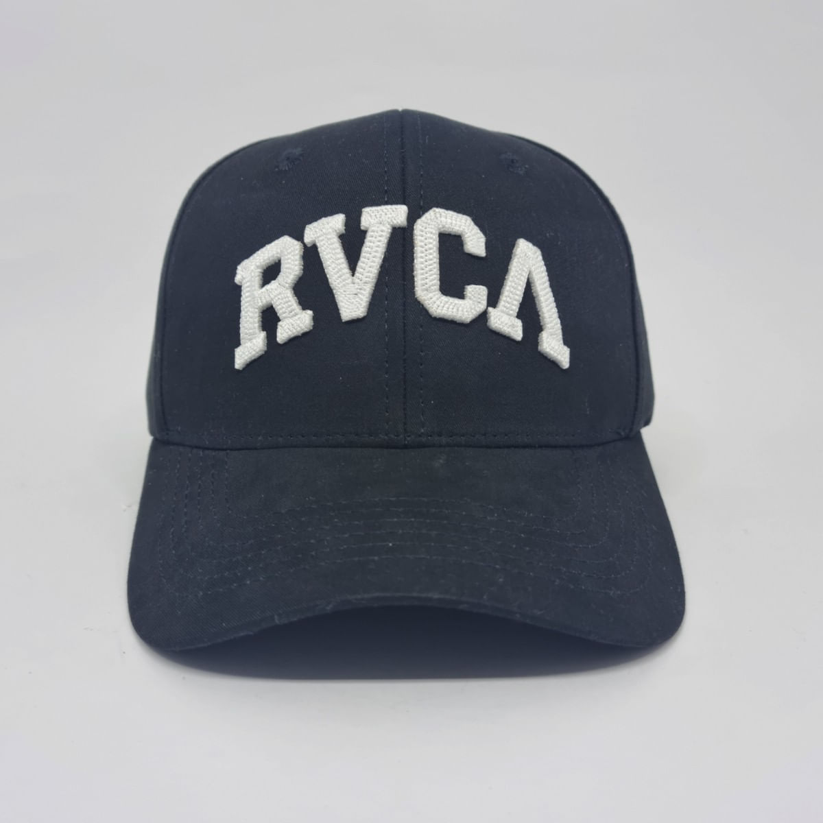 Encontraproduto.com.br - Boné Rvca Arched Snapback II Preto