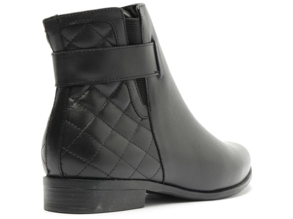 Encontraproduto.com.br - Bota Arezzo Preta Couro Cano Curto Matelassê 10693